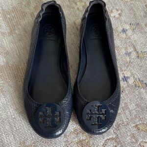 Tory Burch Blue Patent Leather Logo Classic Flats Size 6.5